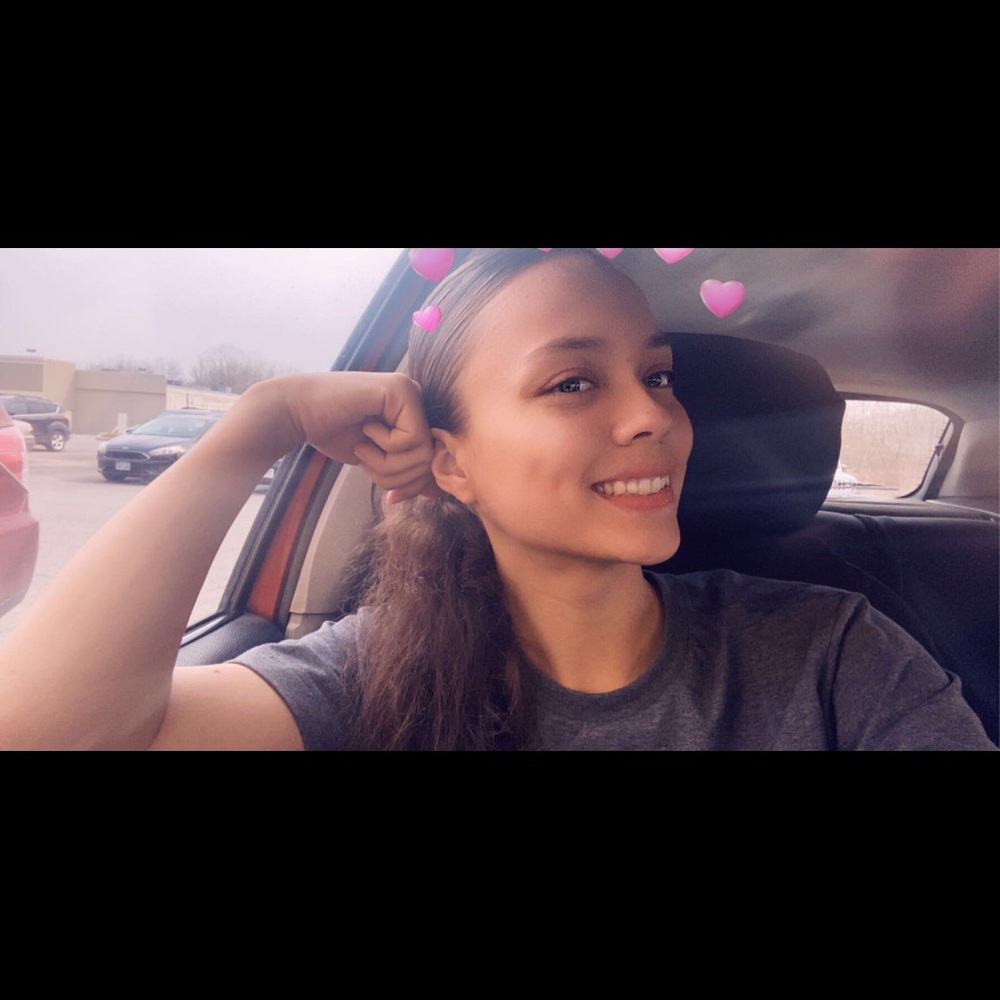 Meet your Posher, Destiney